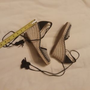 Ivanka Trump espadrilles